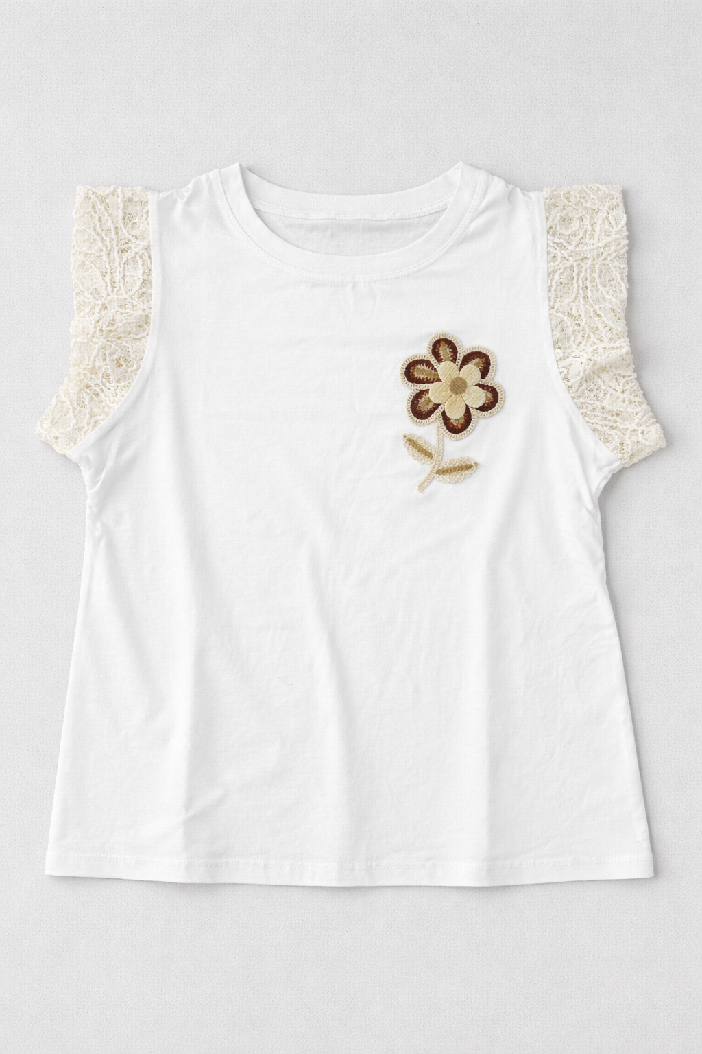 Tshirt Flor e Manga Renda