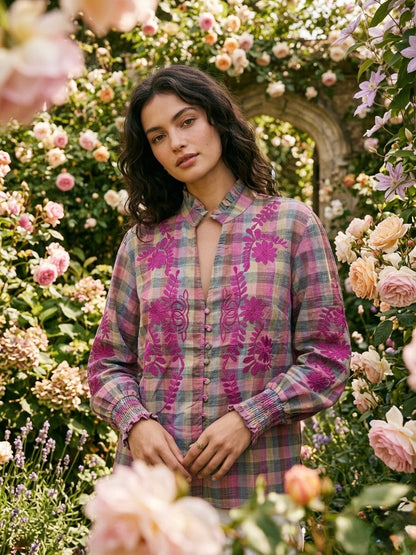Camisa de cuadros _boho_ con bordados