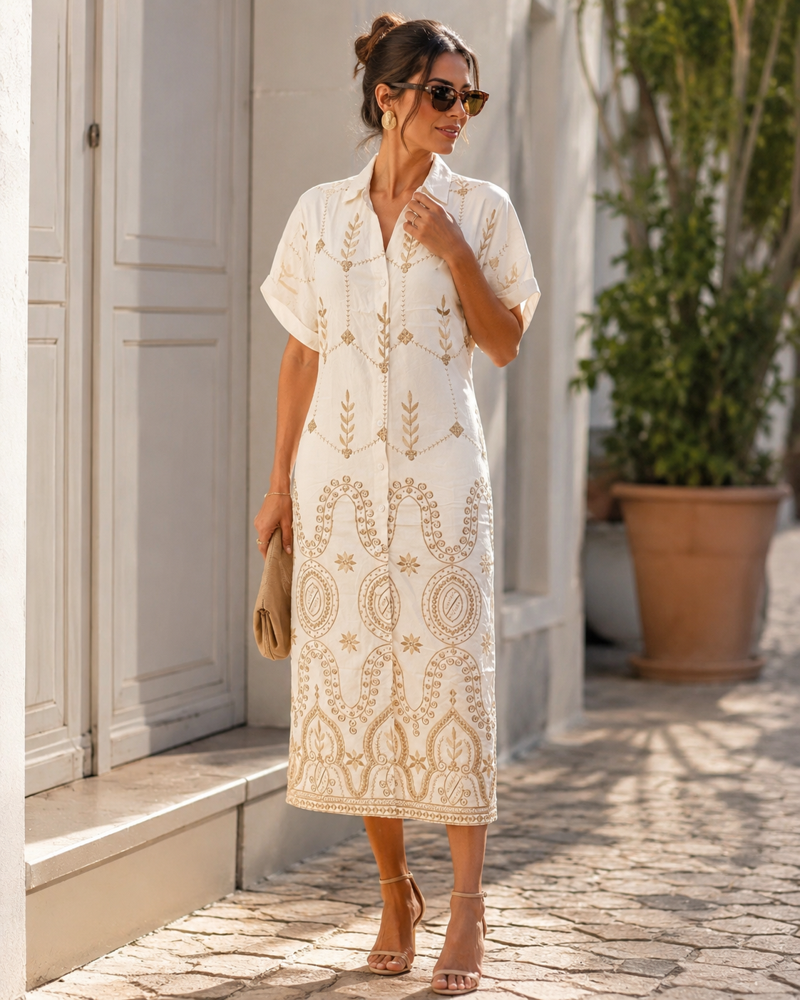 Vestido Bordado com Cinto